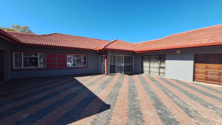 To Let 4 Bedroom Property for Rent in Dagbreek Free State